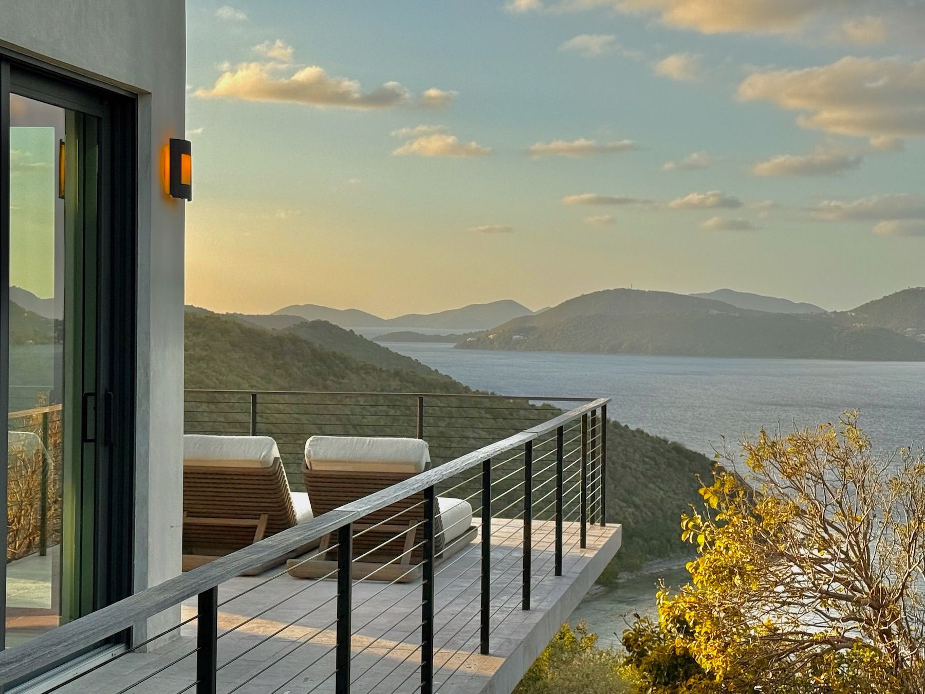 Window To The Sea villa photo.